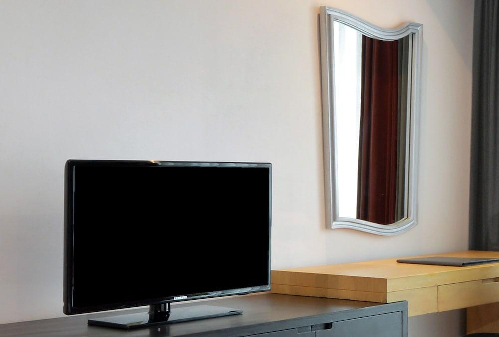 Belaire Bangkok Sukhumvit Hotel Екстериор снимка