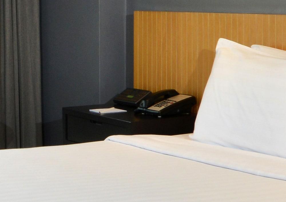 Belaire Bangkok Sukhumvit Hotel Екстериор снимка