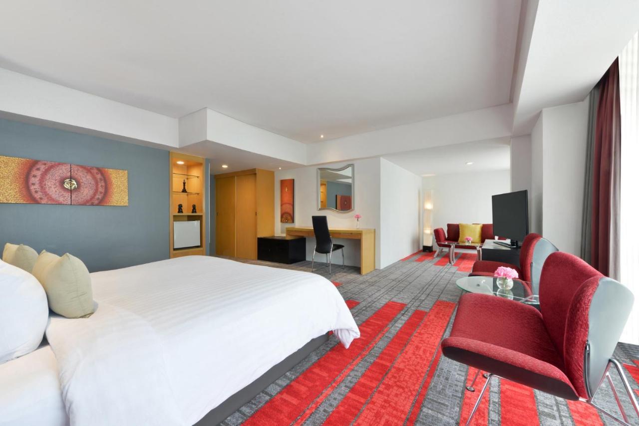 Belaire Bangkok Sukhumvit Hotel Екстериор снимка